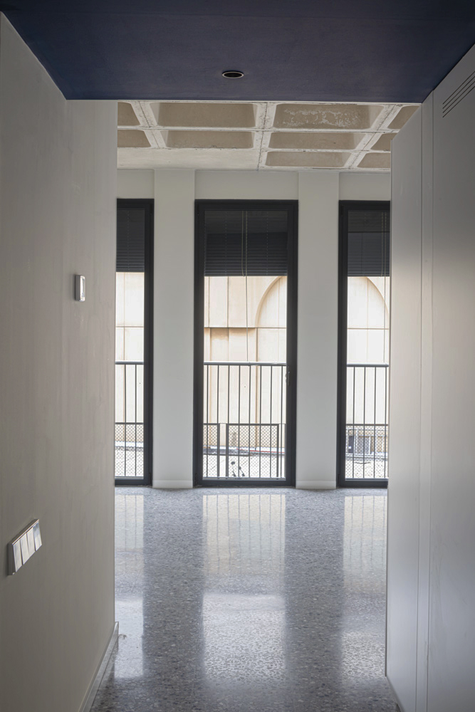 CRU innovative housing project in Barcelona. La Rocio, a new residential building with a lot of elegance and character.