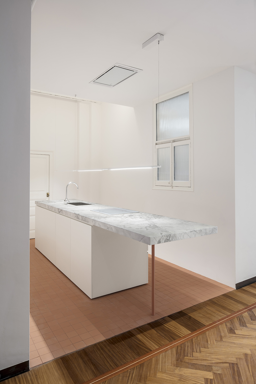 CRU innovative flat renovation project in Barcelona. La Carla, Renovation of an apartment in the Eixample