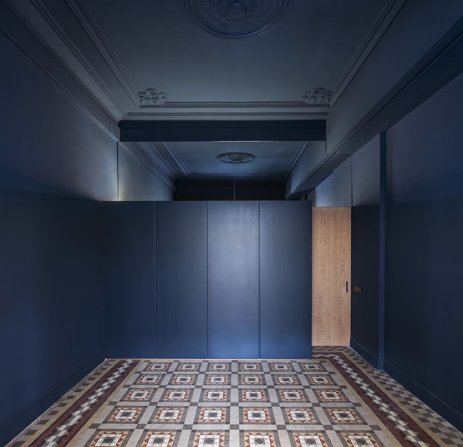 CRU innovative flat renovation project in Barcelona. La Carla, Renovation of an apartment in the Eixample