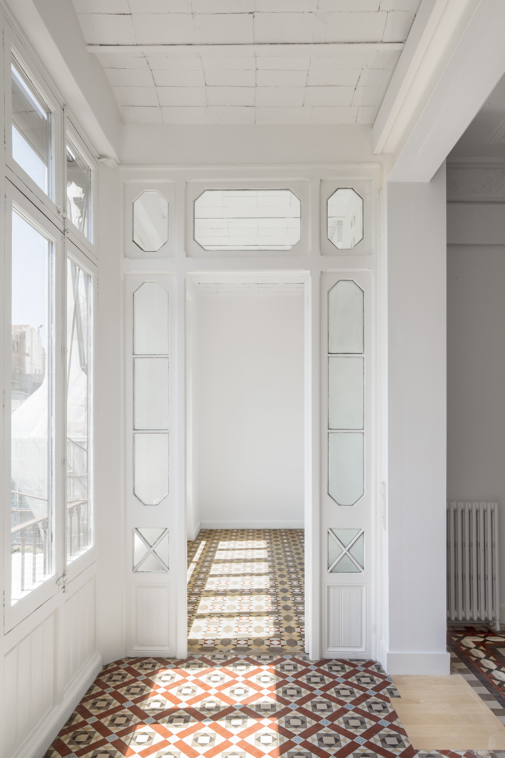 CRU innovative flat renovation project in Barcelona. La Carla, Renovation of an apartment in the Eixample