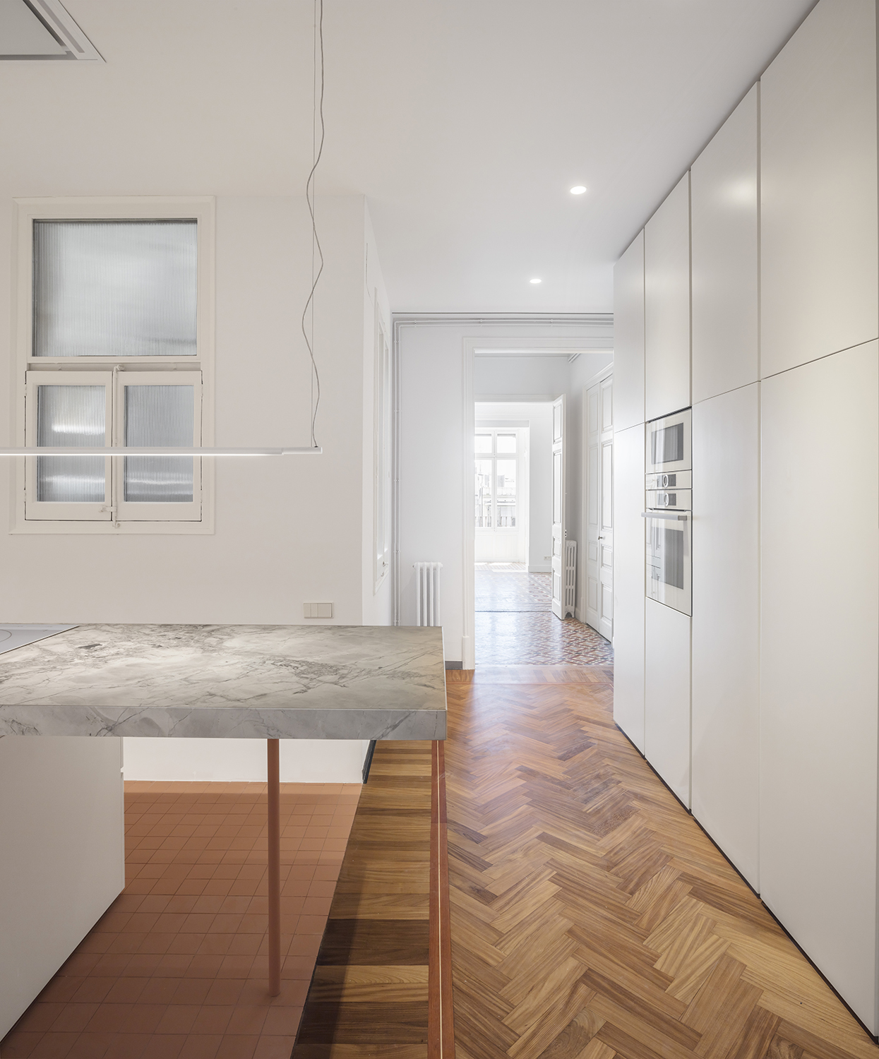 CRU innovative flat renovation project in Barcelona. La Carla, Renovation of an apartment in the Eixample