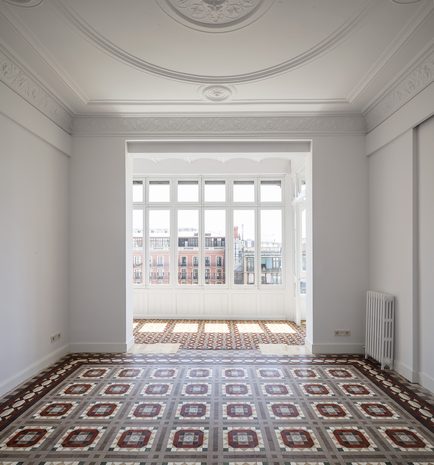 CRU innovative flat renovation project in Barcelona. La Carla, Renovation of an apartment in the Eixample