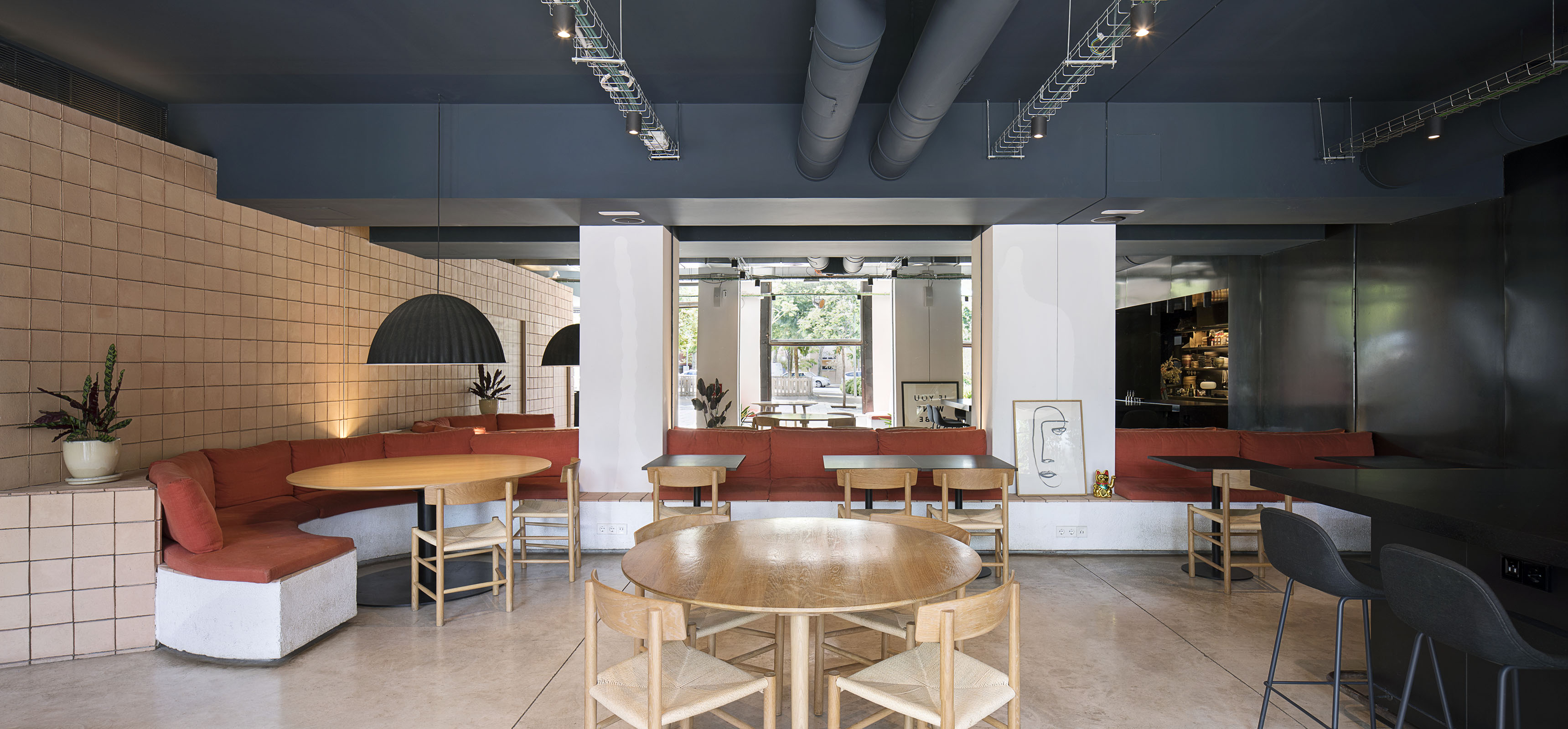 CRU innovative restaurant renovation project in Barcelona. La Viva, an open-air restaurant on the ground floor.